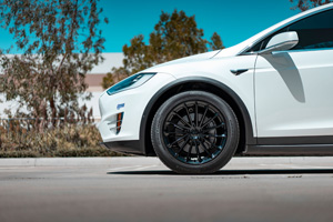 Tesla X with Ohm Wheels Proton